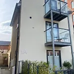 Retro Retreat, Sea View, Free Parking & Ev Plug-in Semesterbostad Whitby