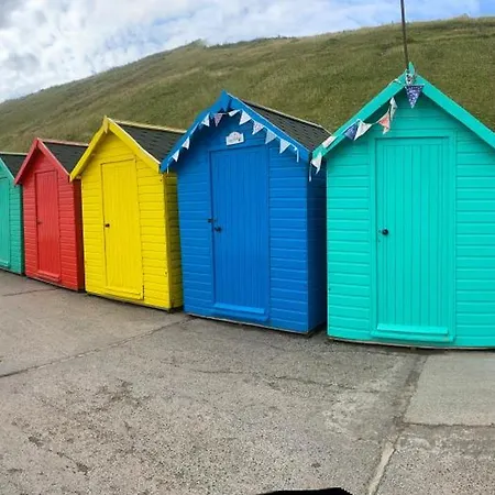 Semesterbostad Retro Retreat, Sea View, Free Parking & Ev Plug-in *