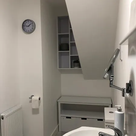 Semesterbostad Retro Retreat, Sea View, Free Parking & Ev Plug-in