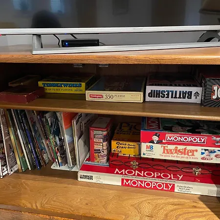 Retro Retreat, Sea View, Free Parking & Ev Plug-in