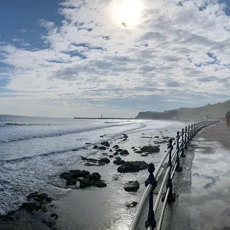 Сasa de vacaciones Retro Retreat, Sea View, Free Parking & Ev Plug-in *