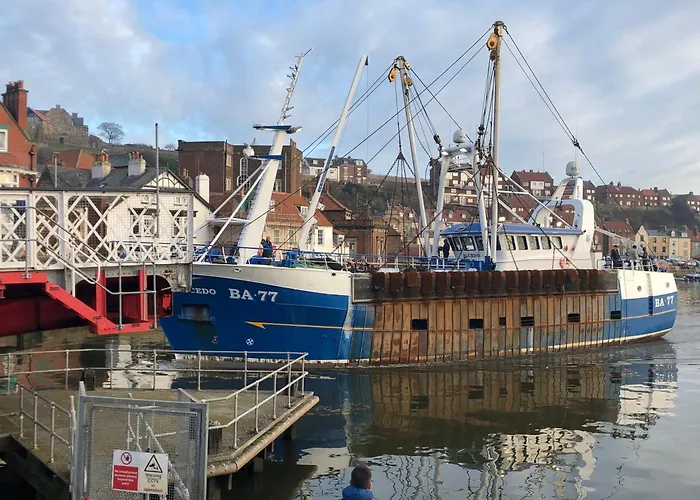 Nyaraló Retro Retreat, Sea View, Free Parking & Ev Plug-in *