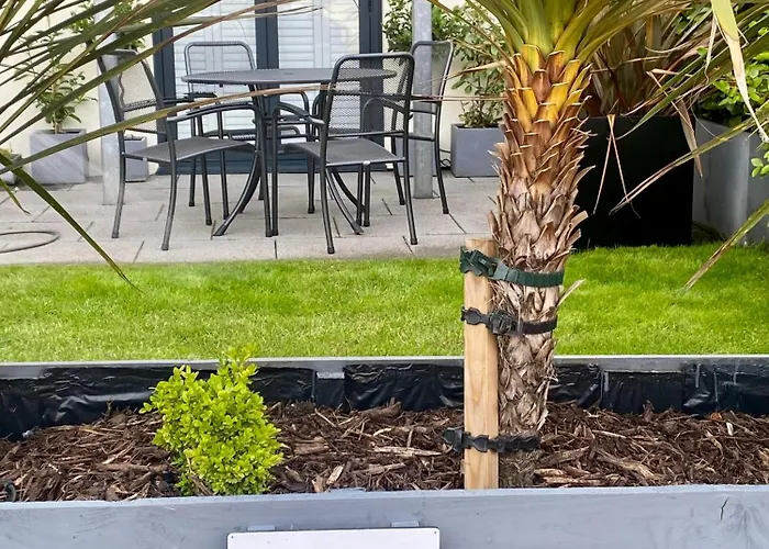 Retro Retreat, Sea View, Free Parking & Ev Plug-in