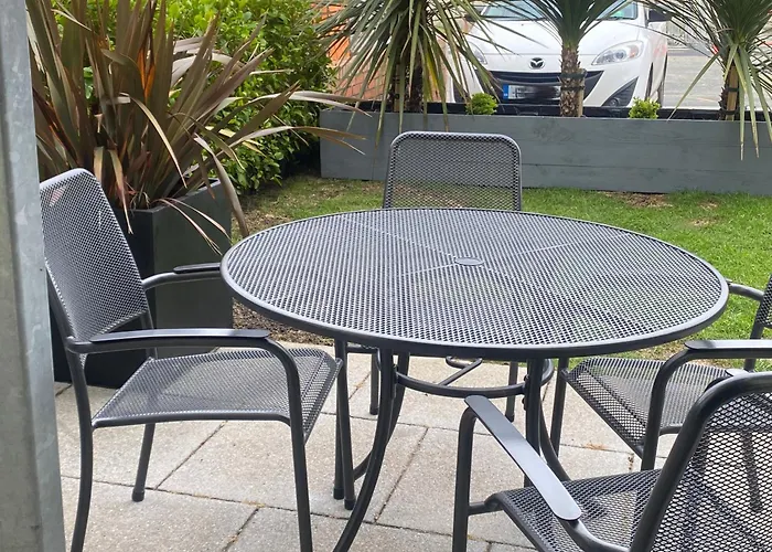 Retro Retreat, Sea View, Free Parking & Ev Plug-in Whitby