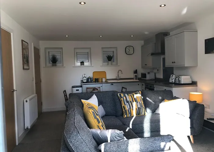 Retro Retreat, Sea View, Free Parking & Ev Plug-in *