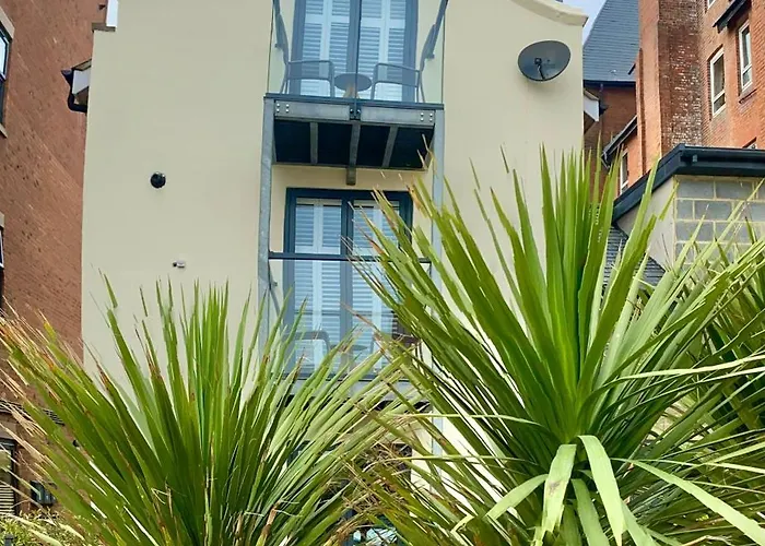 Retro Retreat, Sea View, Free Parking & Ev Plug-in Nyaraló *