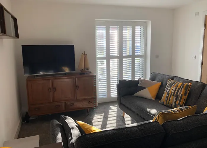 Retro Retreat, Sea View, Free Parking & Ev Plug-in Nyaraló Whitby